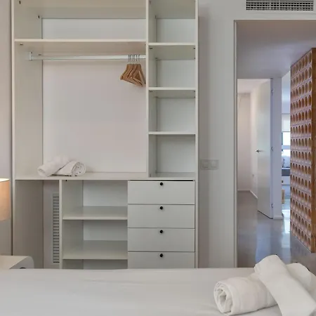 Flateli Lorenzana 35 A 아파트 *